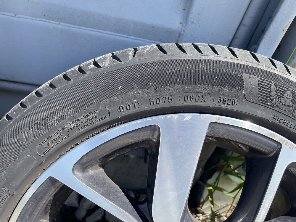 Jante Renault 5x114,3 R17 205/50 cu anvelope de vara Michelin