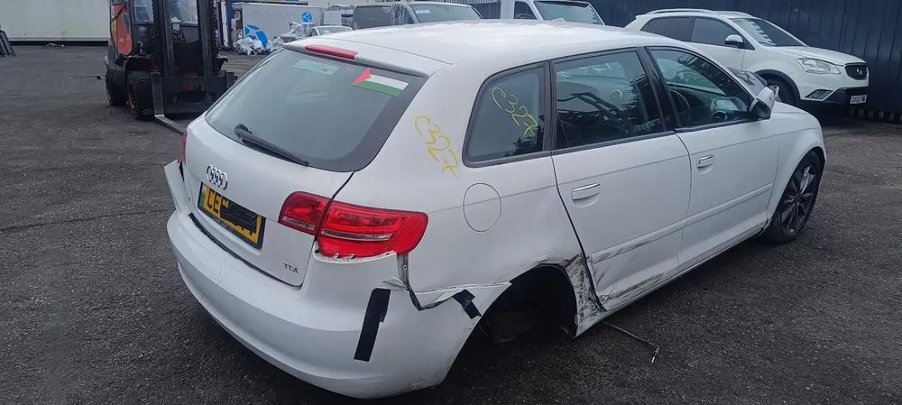Dezmembrari / Dezmembrez Audi A3 1.6 CAYC cutie viteze LUB cod culoare LY9C