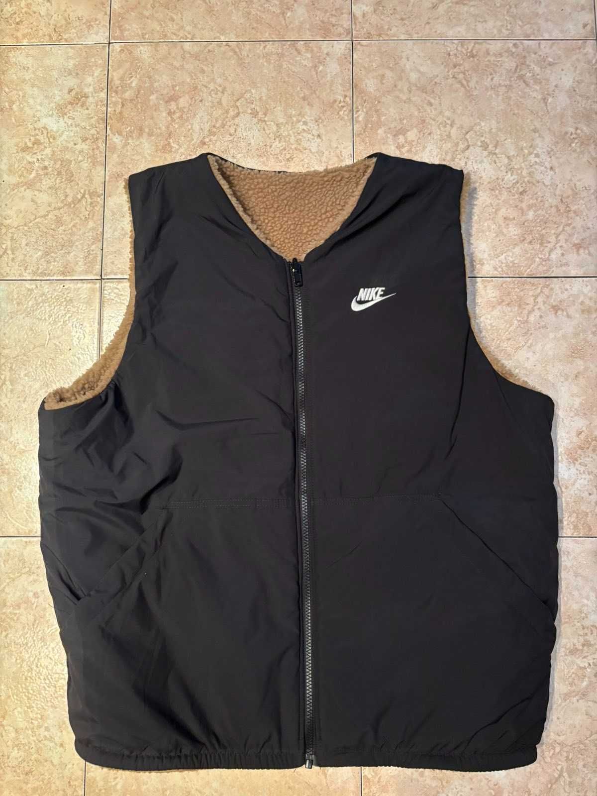 Двулицев елек на Nike мъжки