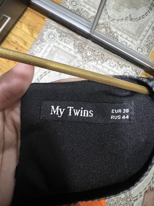 Yangi koʻylak kiyilmagan 400000 ga sotaman sarpada qoʻyilgan va kiyilm