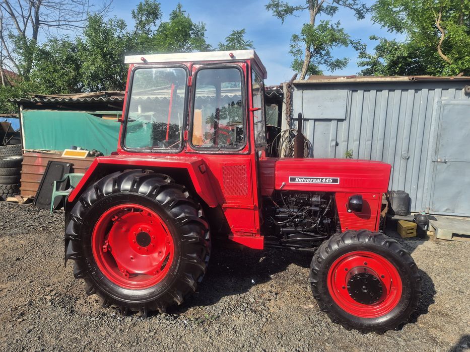Vând tractor U445 DTC