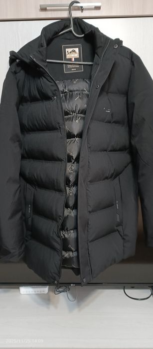 Продам новую, зимнюю куртку, мужскую.