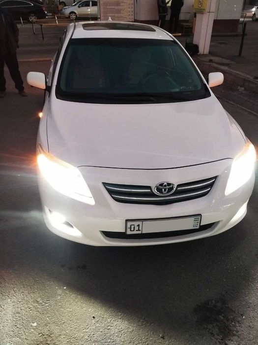 Продаётся Тойота Королла 1.8