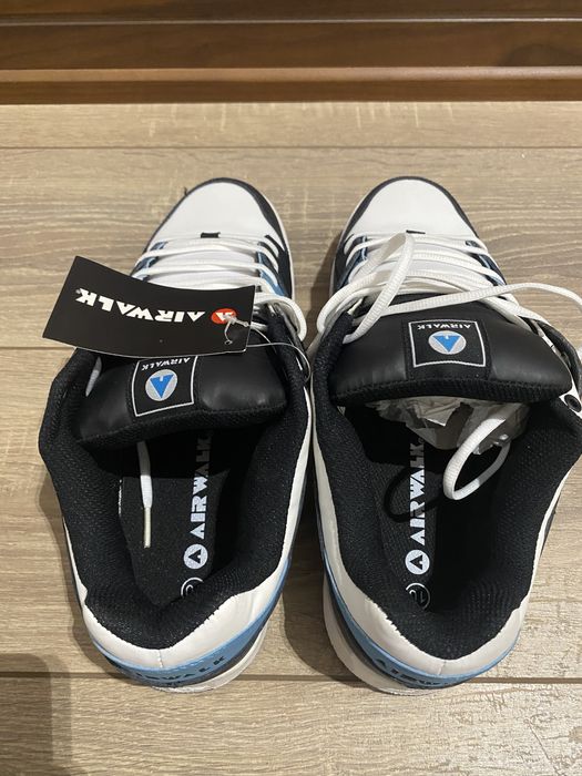 Krossovki razmer 10 - 44