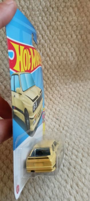 Hot wheels - BMW 2002 , BMW M3