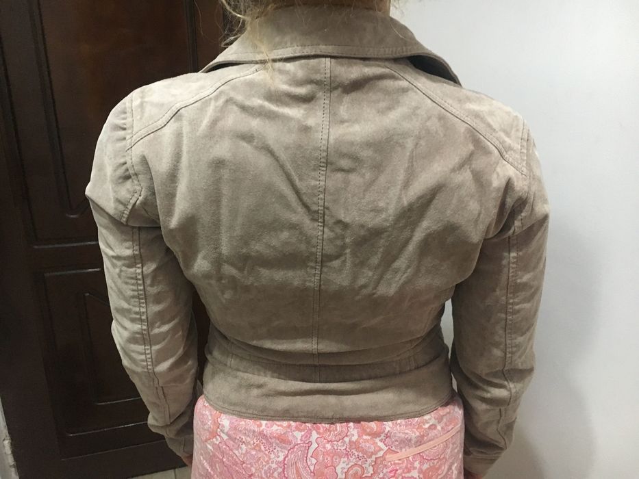 Geaca de piele întoarsă only