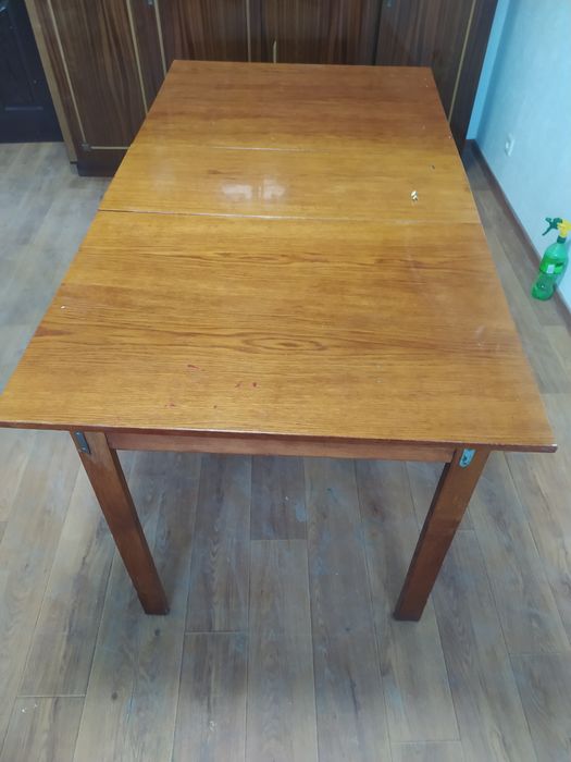 Стол раскладной .