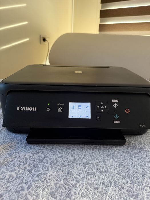 Продава се принтер canon TS5150.