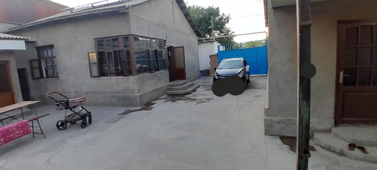 3 ва 6 хоналик уй сотилади.
