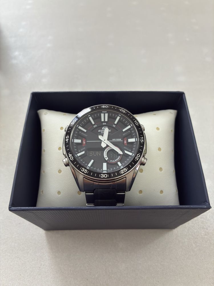 Като Нов !Часовник Casio Edifice EFV-C100D-1AVEF