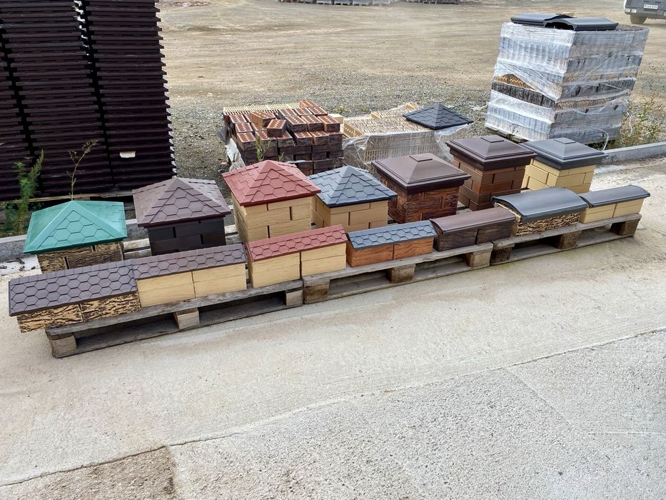 Колпаки и парапеты на забор в наличии