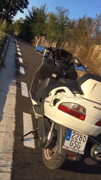 Vand suzuki 2010 NEGOCIABIL