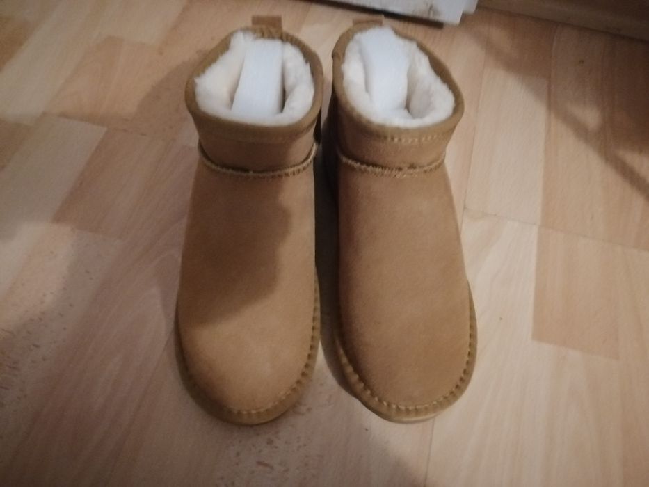Cizme UGG, marimea 39, noi