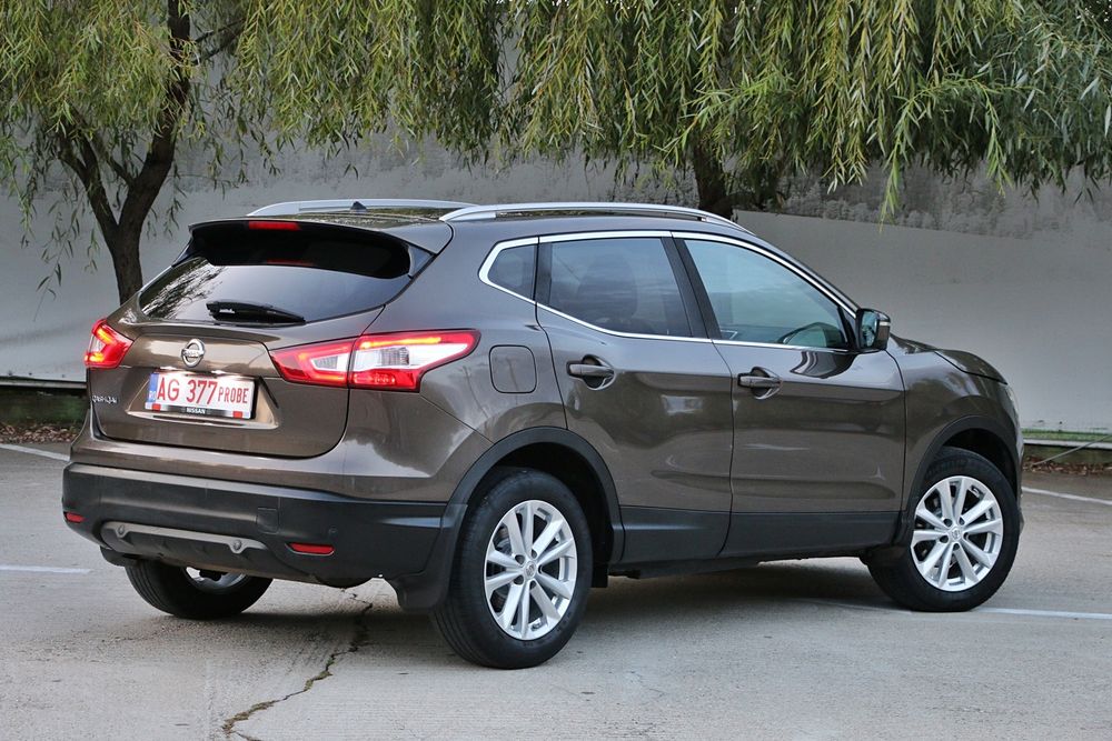 Nissan Qashqai  Panoramic, Piele,, Lane Assist, Xenon, Camere 360°