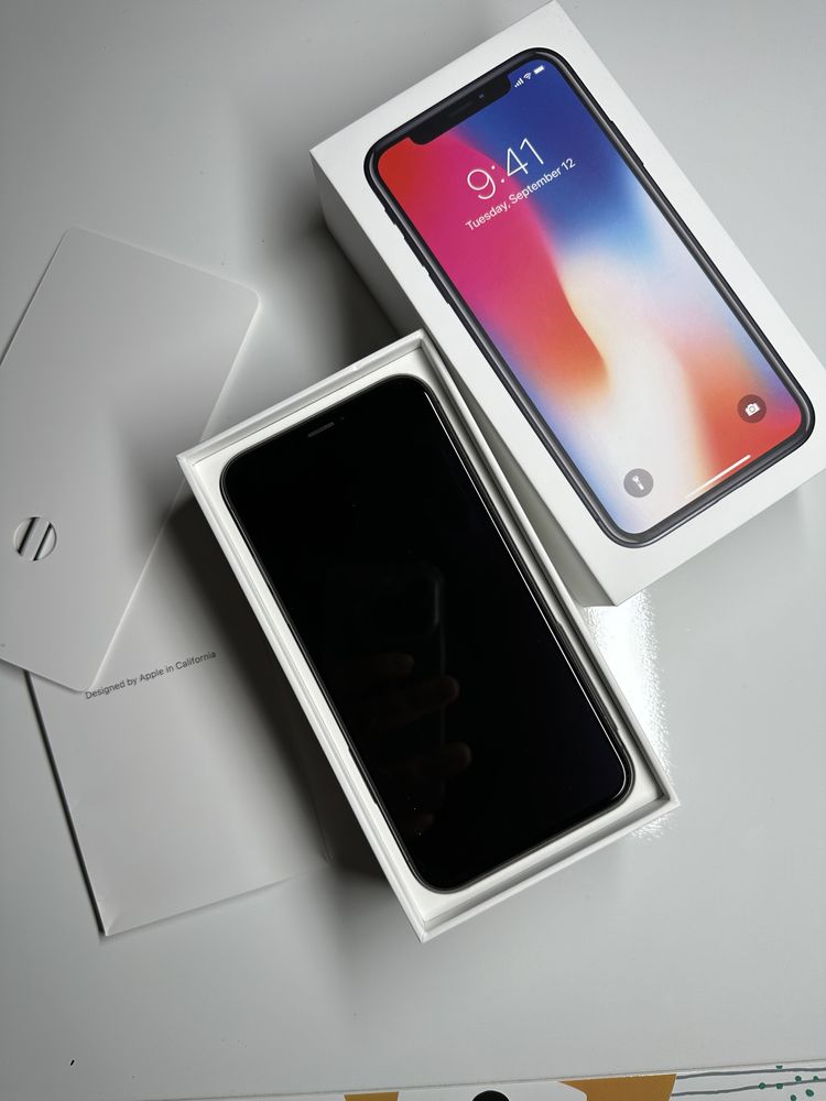 iPhone X, 64GB без следи от ползване