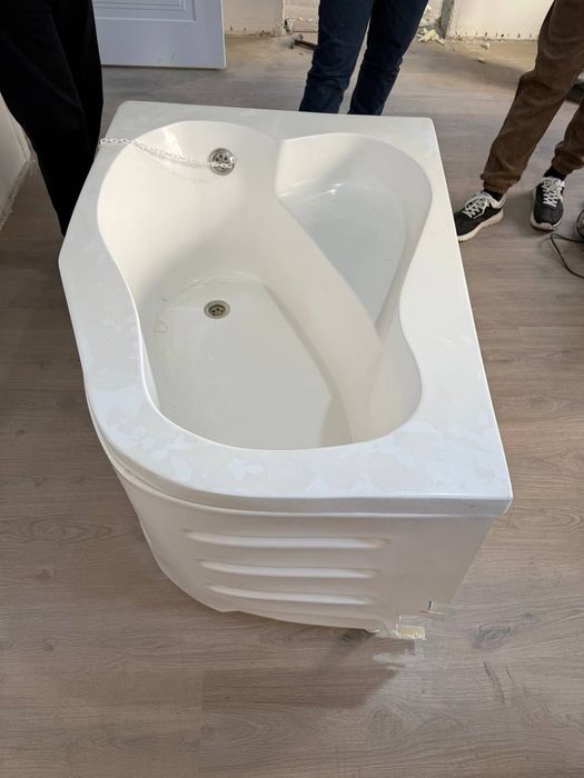 Ванна акрил новая 110x80