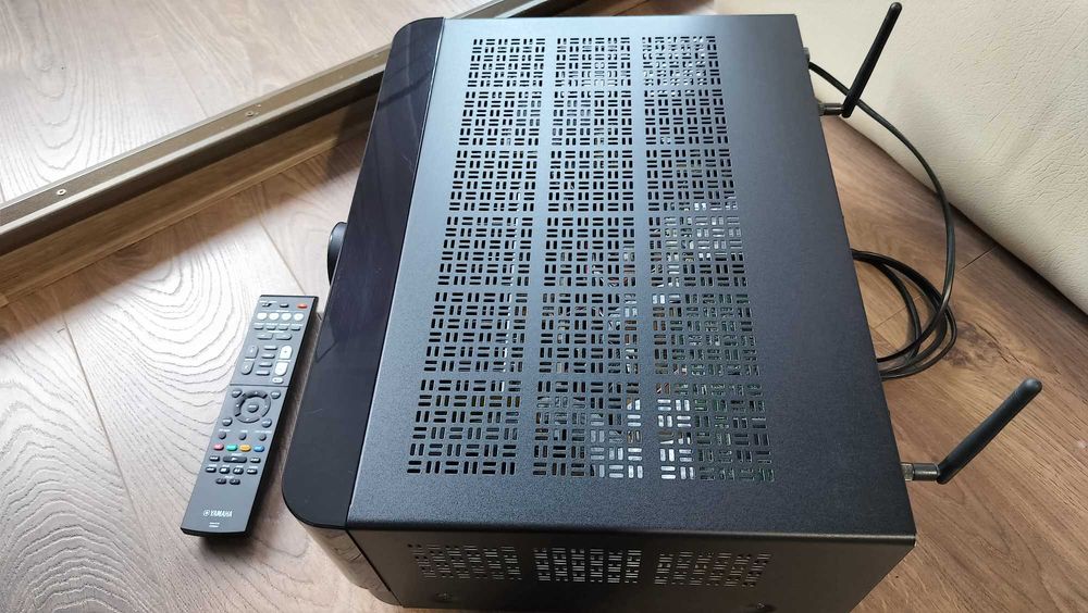 Amplificator Yamaha RX-V4A receiver MusicCast ca nou