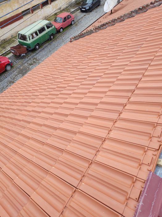 Executam Acoperișuri, Dulgherie, Mansardari, Reparații de orice tip, F