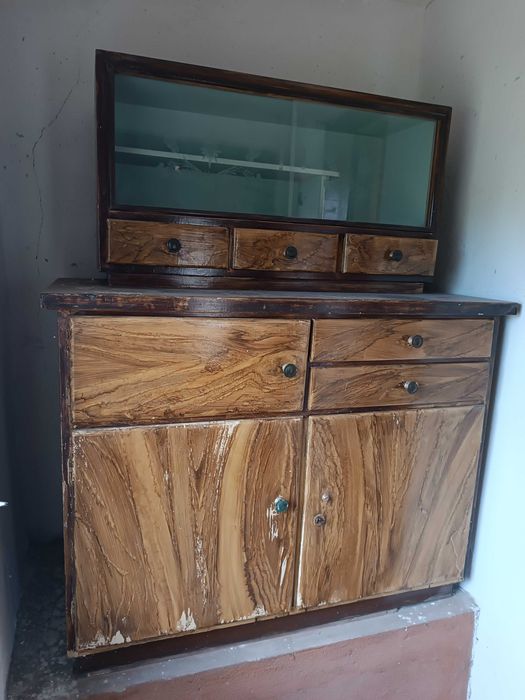 Старинен   бюфет