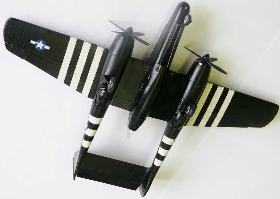сборная модель тяжёлый истребитель P-61 Black Widow 1/72 model kit