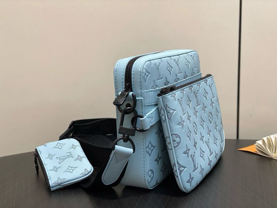 Borsetă Louis Vuitton Trio Bag