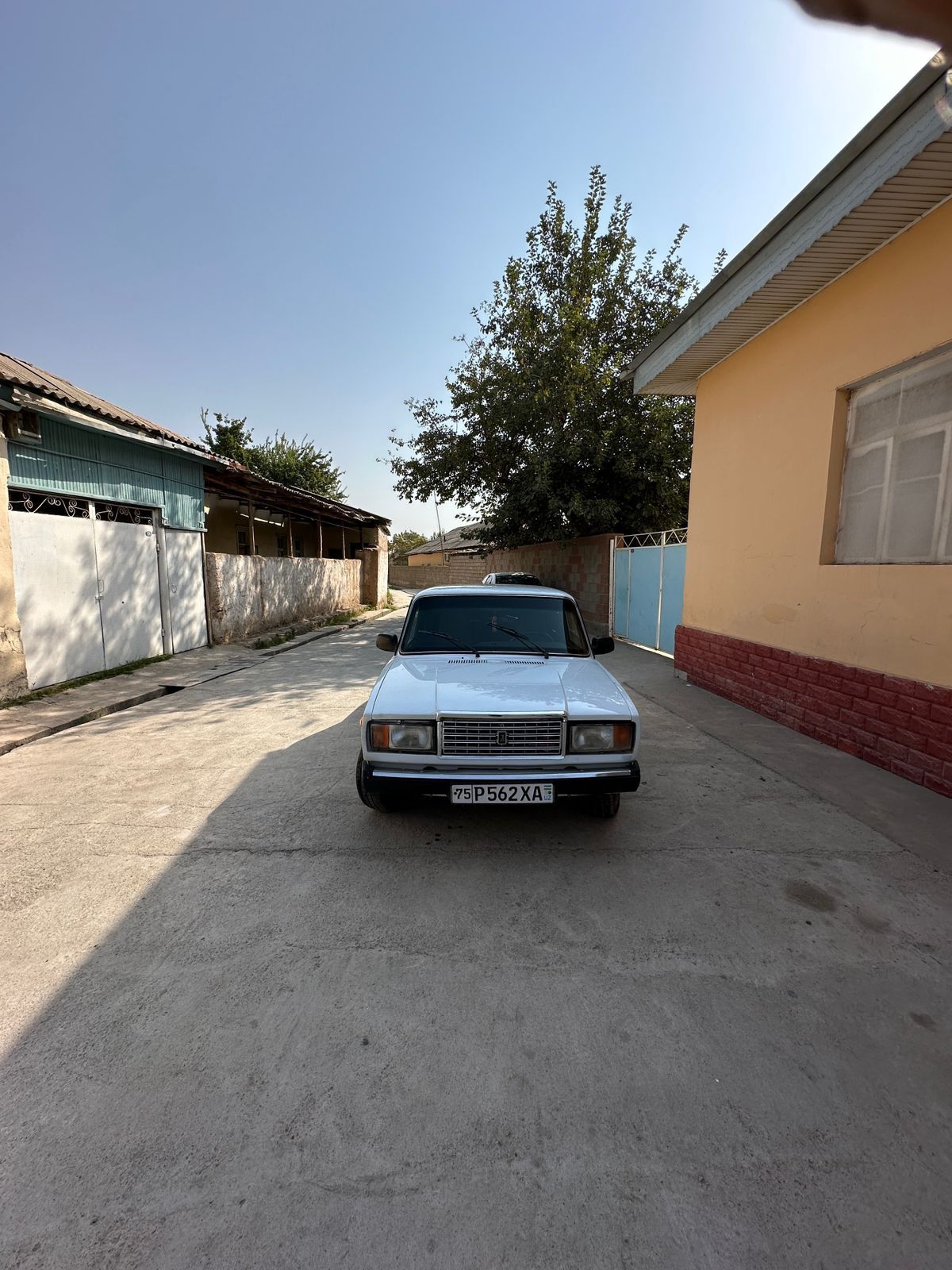 Ваз 2107 яхши холатда иши йук