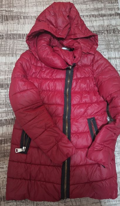 Дамско яке с качулка