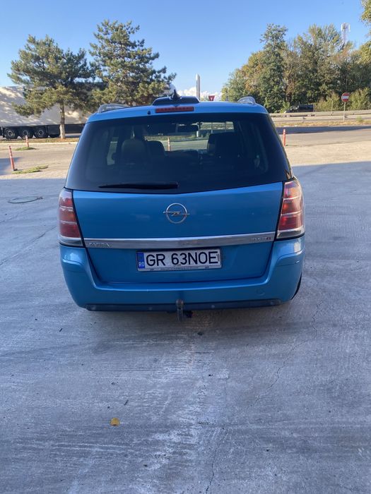 Opel zafira B 1.9CDTI 150 hp automata full option 2007
