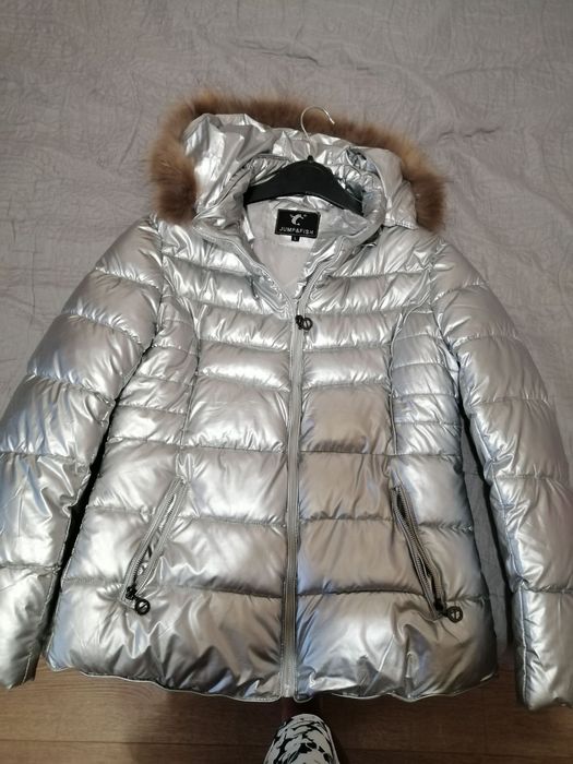 Продавам  ново  дамско яке