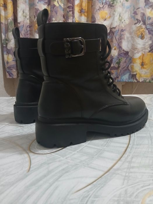 Продам зимние сапоги