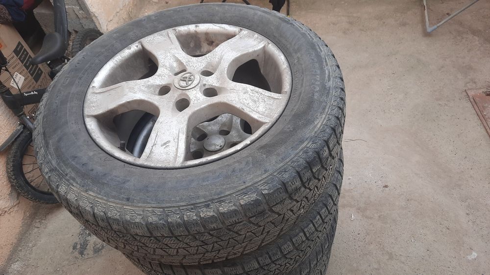 Шины зимние 225/65 R17