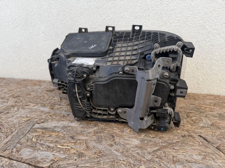 Far dreapta Scania S R Full LED 2017-2025 Original Europa complet