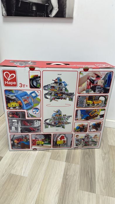 Set Trenuri Mina montană Hape 4 niveluri-Stare impecabila