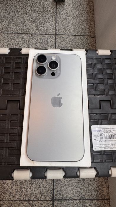 Iphone 15 pro max 256 natural