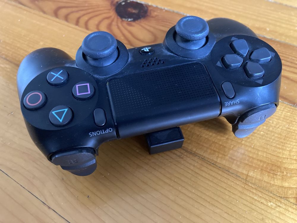 PS4 Slim + Игри + Станция за джойстик