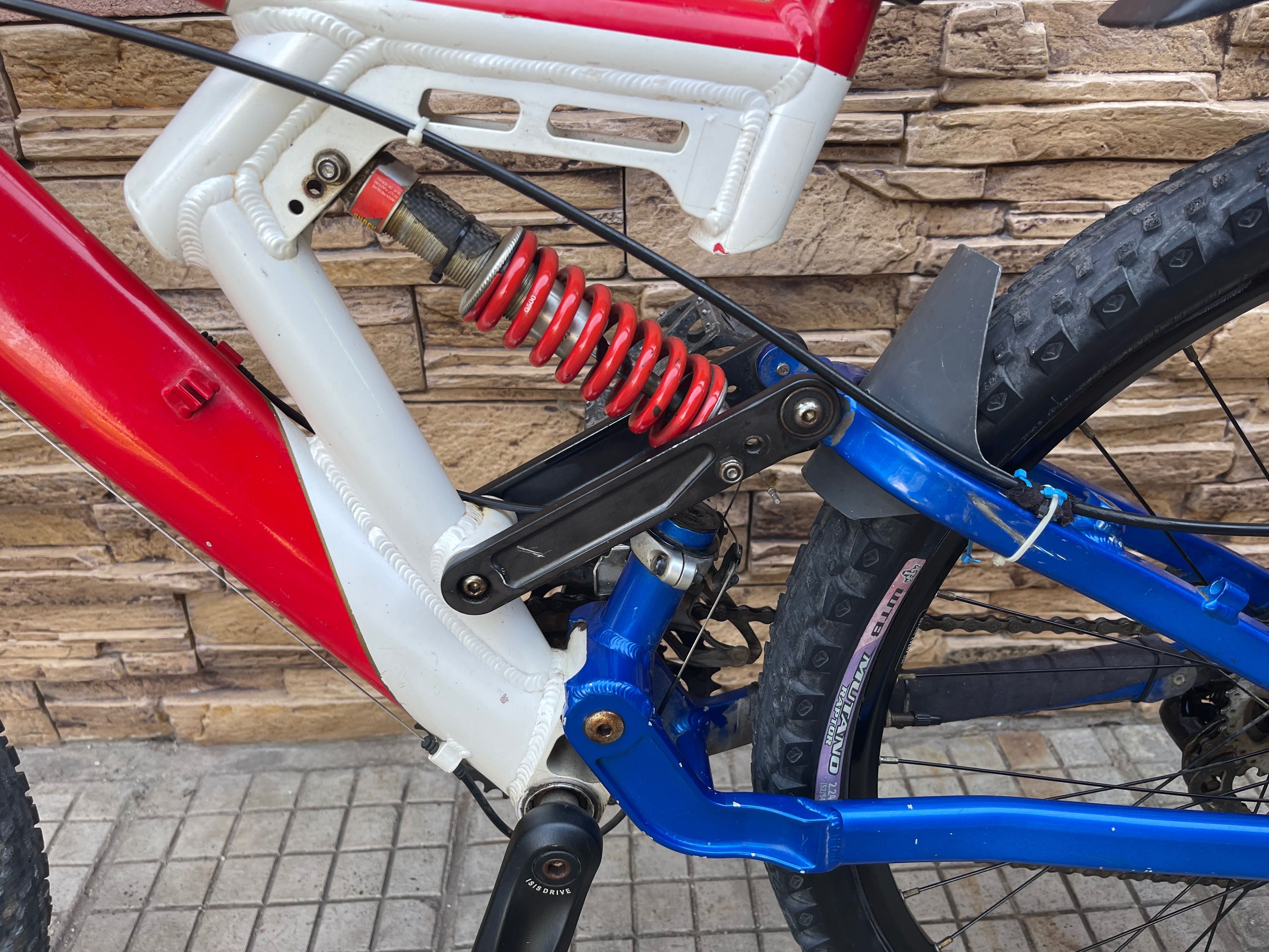 Custom Build планински велосипед