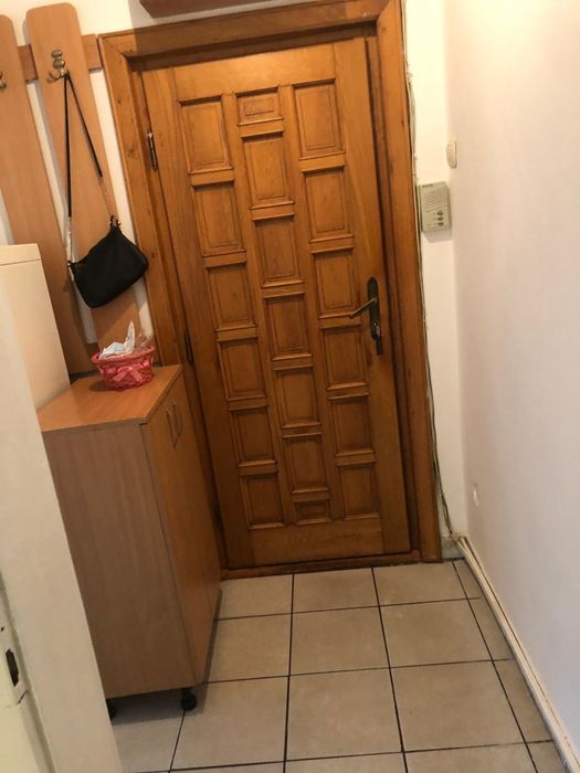 Închiriez apartament 3 camere