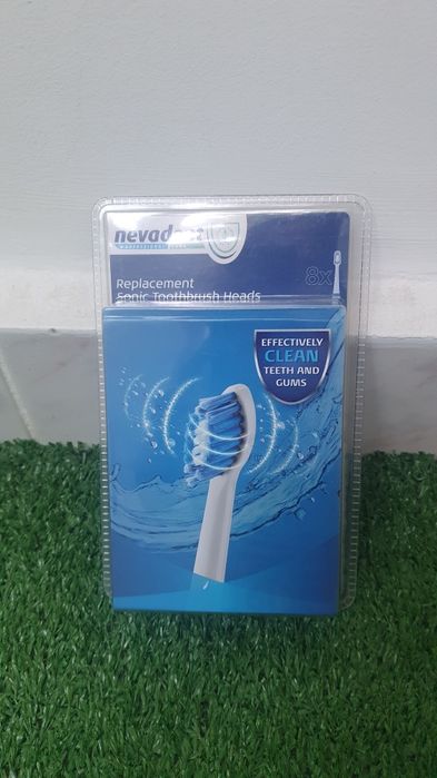 Periuța de dinți Novadent fara incrcator cu 11 rezerve și accesorii