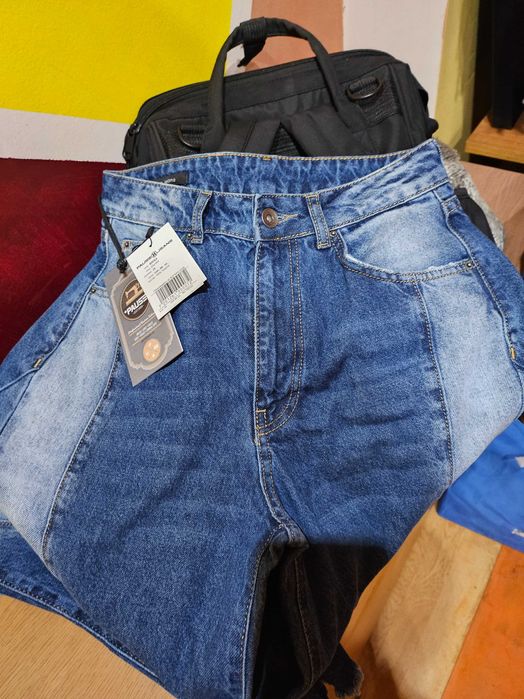 Чисто нови дънки Pause jeans