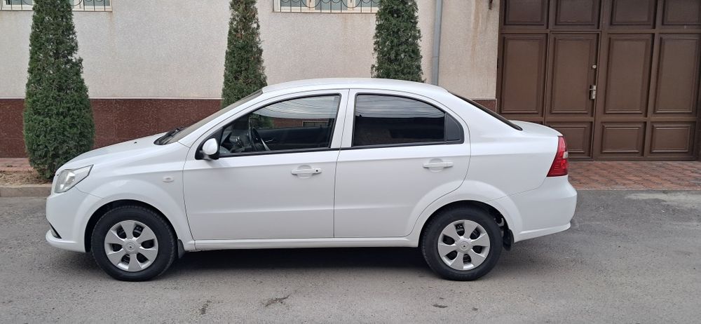 Нексия 3  метан гази бор (2018/19) холати аьло мошинани.