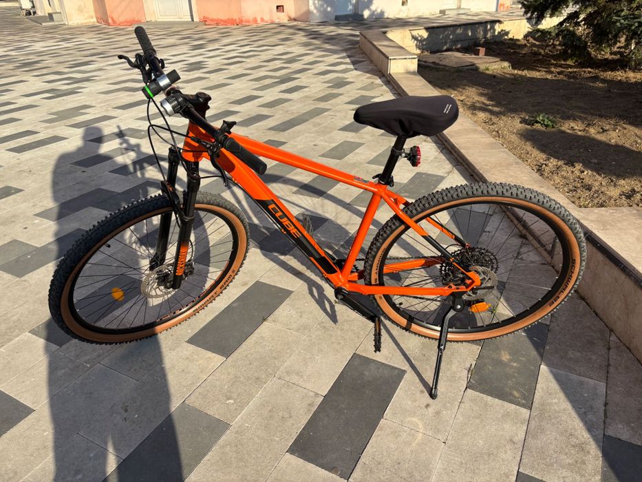 Vând Bicicletă Cube Acid 29’’,.