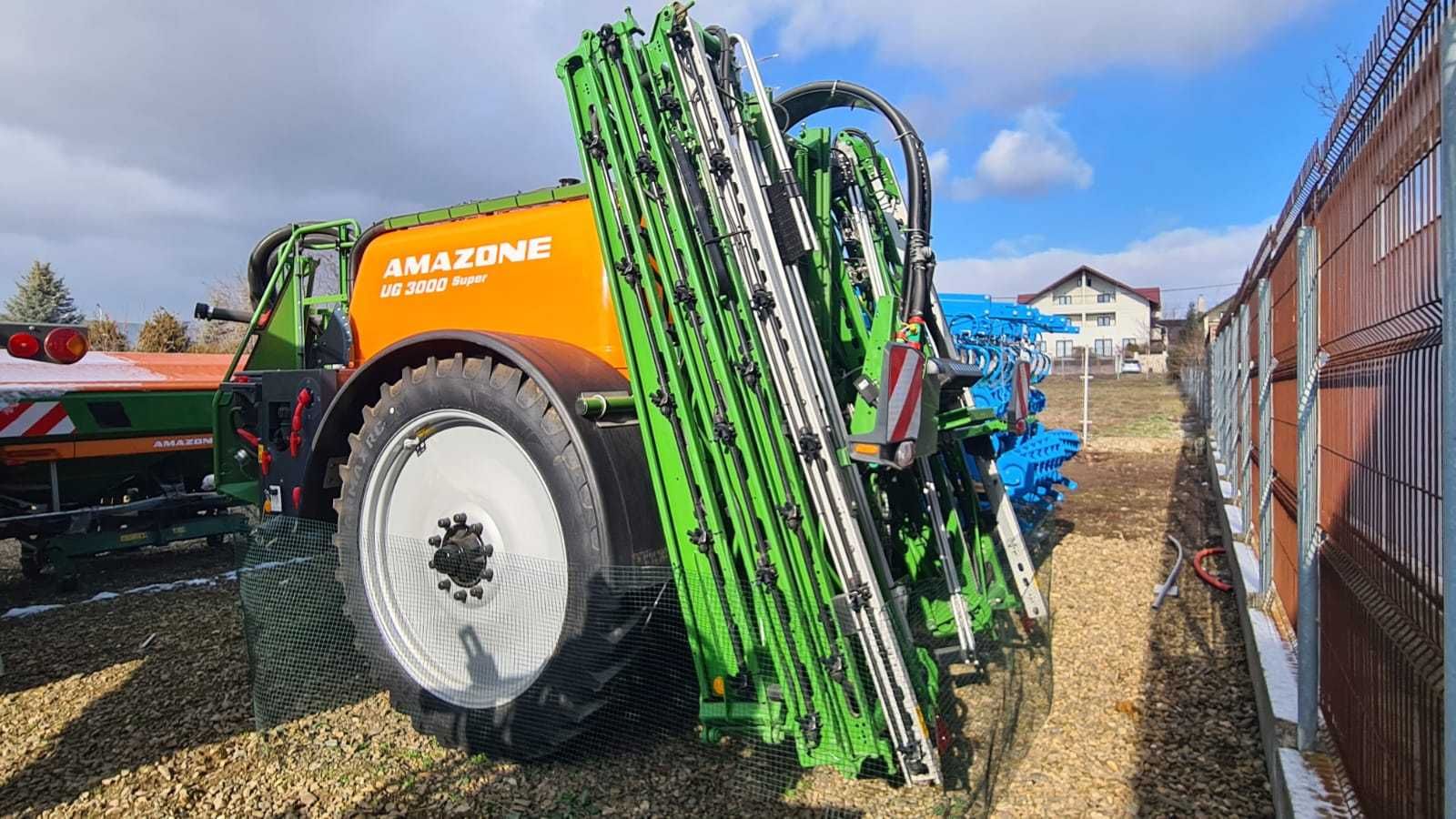 Instalatie de erbicidat tractata Amazone UG 3000 Super