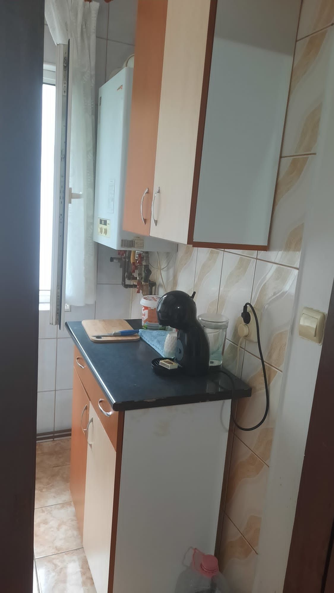 Închiriez garsoniera