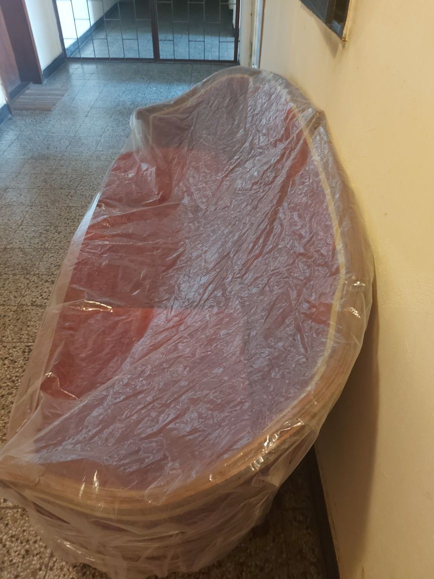 Старинен диван от орех