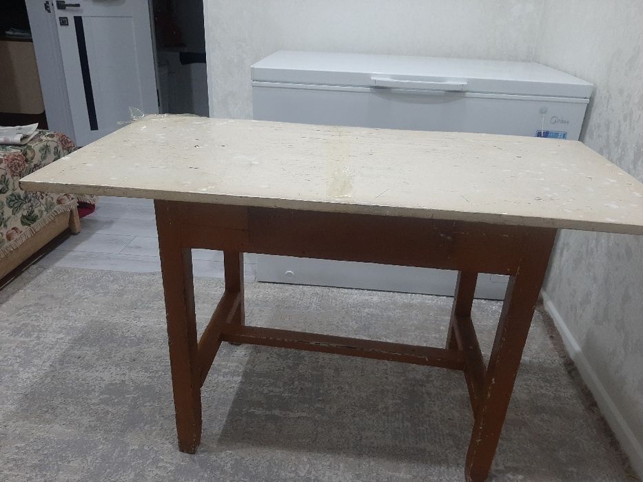 Стол  кухонный размер 120 × 60