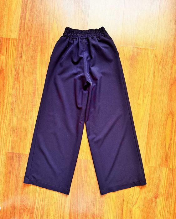 Школьные брюки палаццо на 9-10 лет, рост 140 см