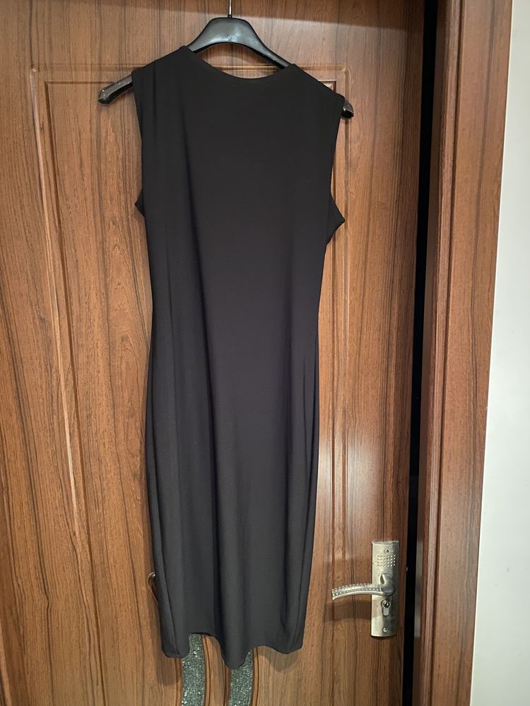 Rochie satin scurta, model nou. Rochie dantela. Rochie spate gol