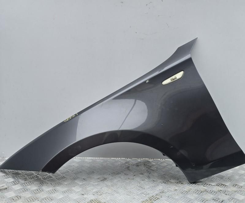Aripa fata stanga BMW Seria 1 E81, E87