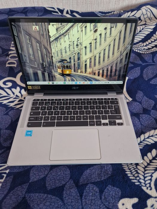 Продам ноутбук срочно