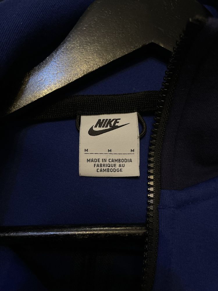 nike tech fleece